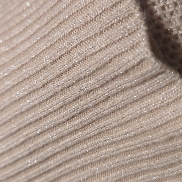 New York and Company Gold Shimmer Cowl Neck Sweater Large - Picture 12 of 12